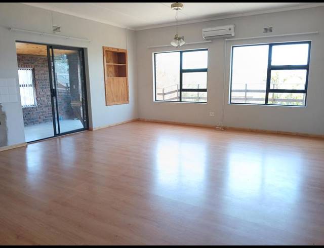 2 BEDROOM HOUSE FOR SALE IN STILBAAI-WES